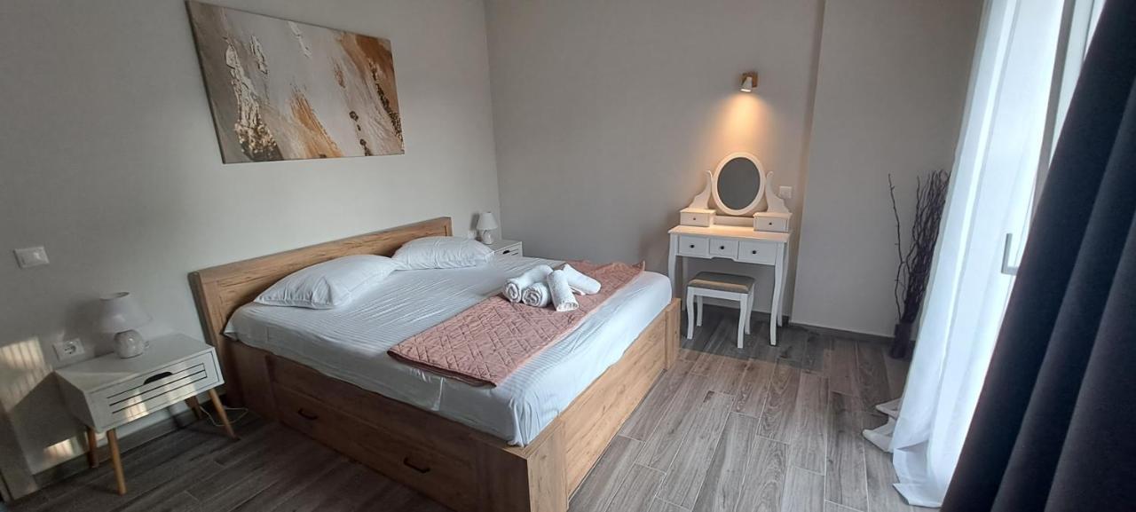 Sundial House Apartment Gouvia Ngoại thất bức ảnh