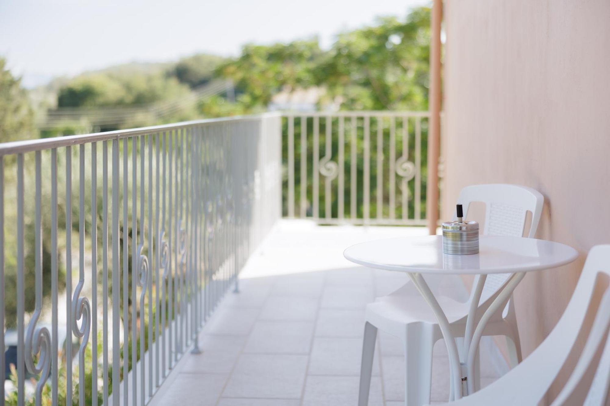 Sundial House Apartment Gouvia Ngoại thất bức ảnh